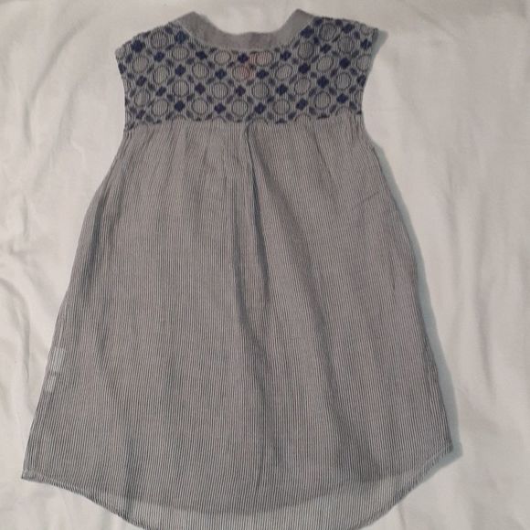 Joe Fresh Sleeveless Boho Embroidered Oxford Shirt - Picture 3 of 6